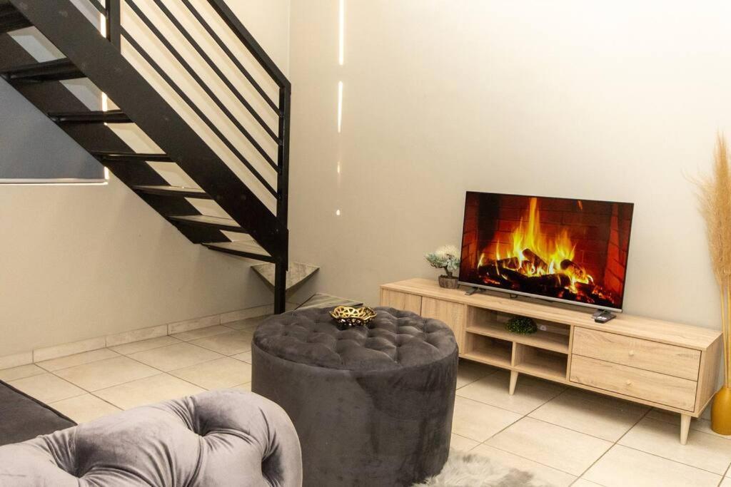 Luxury, Location, & Convenience. Apartment Johannesburg Exterior photo