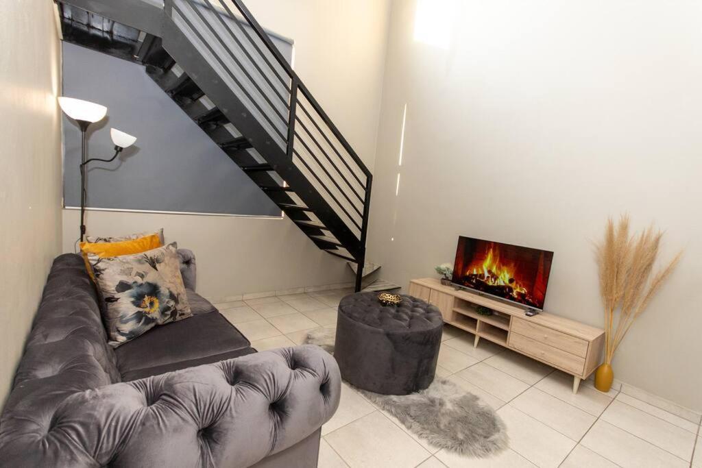Luxury, Location, & Convenience. Apartment Johannesburg Exterior photo